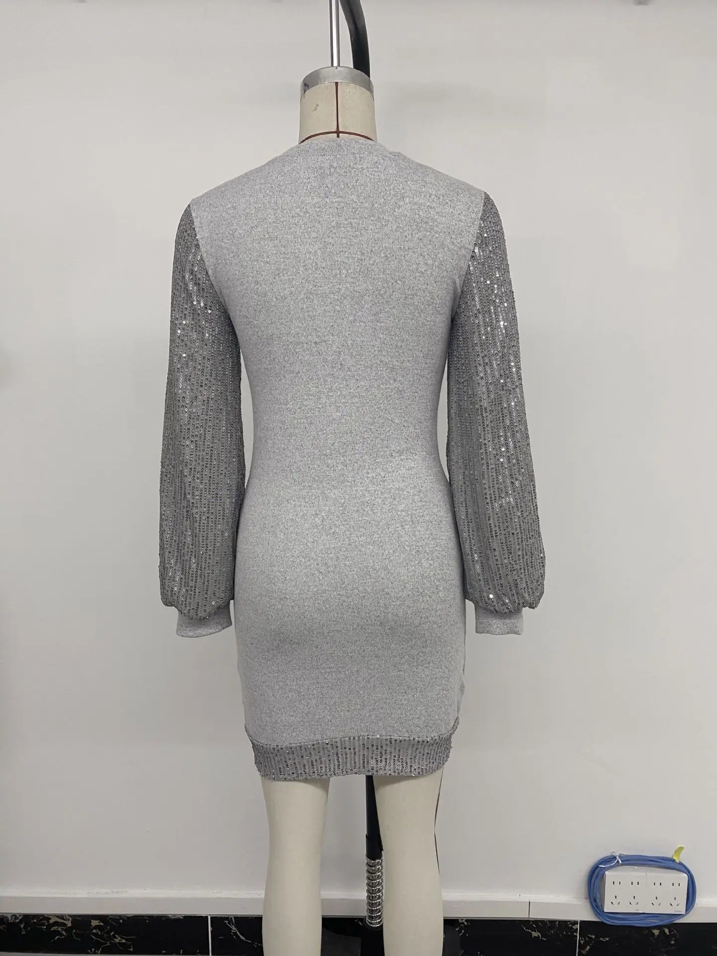 Autumn New Party Dress Sexy Sequin Long Sleeved Patchwork Solid Color Slim Fit Hip Hugging Knitted Frock Dresses Woman