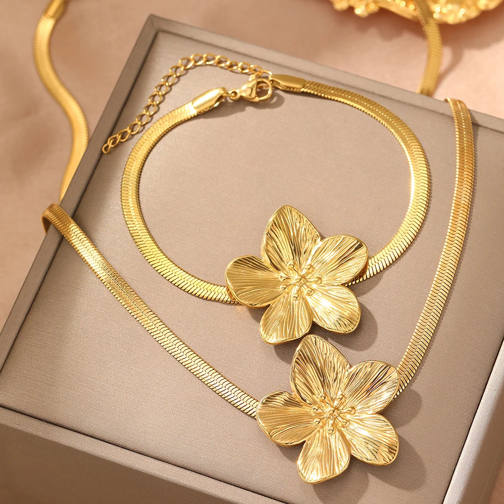 Stainless Steel Jewelry Set Exquisite Light Luxury Flower Pendant Minimalist Jewelry Set For Women Jewelry Party Gift Daily Wear
