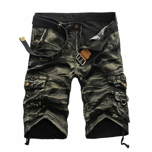 Men's camouflage cargo shorts detail