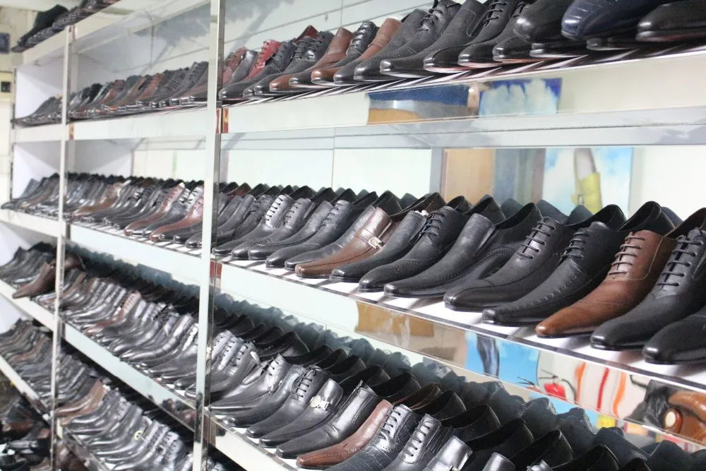 Italienische Herren-Business-Schuhe Echtes Leder Handgefertigt Klassische Whole-Cut Oxford Schnürschuhe für Herren
