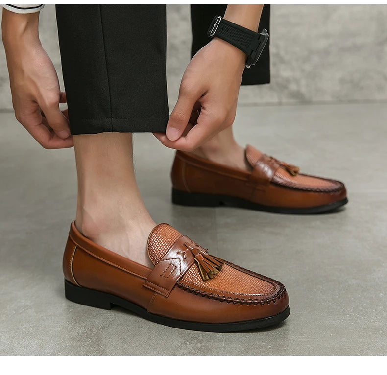 Herren Business Casual Schuhe Hochwertige Brogues Leder Loafers Gesellschaftliche Party Lederschuhe Herren Quasten Hochzeitsschuhe