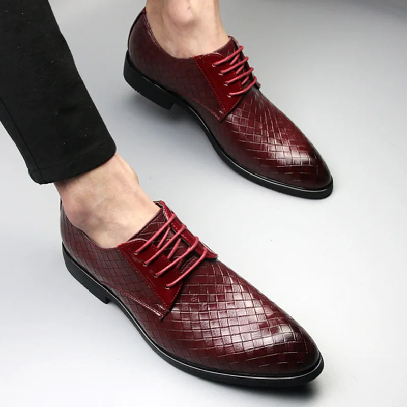 Trending Fashion Men Shoes Plaid Business Casual Leather Dress Shoes for Men Point Toe Lace Up Elegant Oxfords Formal Style