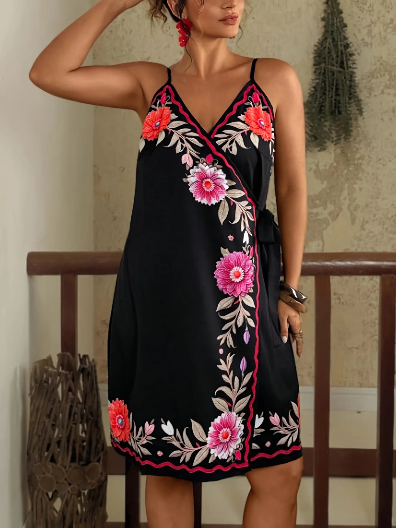 Große Größen Frühling Sommer Elegant Neues Damen Ethnisch bedrucktes Neckholder-Kleid V-Ausschnitt Taillenbetonendes Kurzes Boho-Kleid im Urlaubsstil