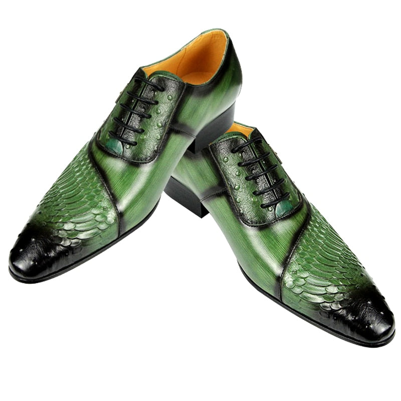 Luxury Men Oxford Shoes British Carved Fashion Dress Leather Shoes  Pointed Shoes Trendy Lace-up Green Black Formal Shoes Men