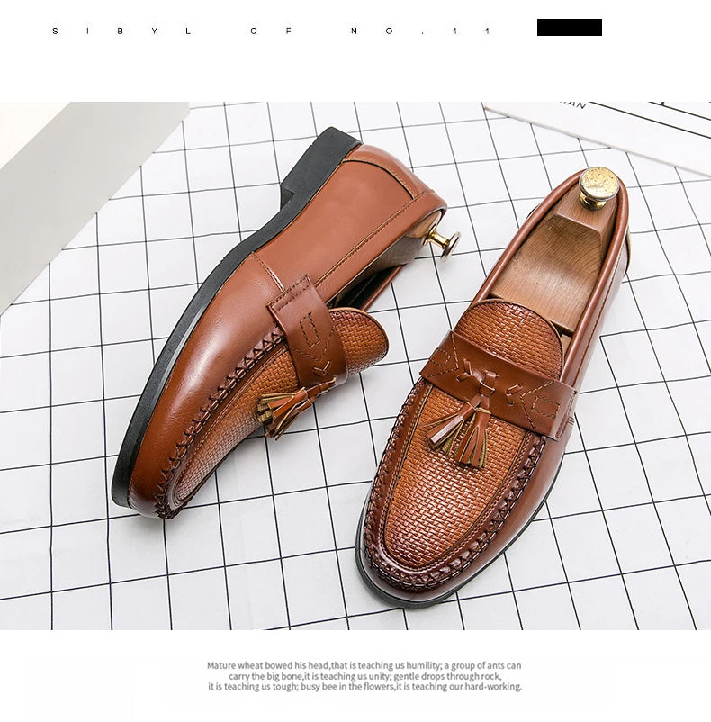 Herren Business Casual Schuhe Hochwertige Brogues Leder Loafers Gesellschaftliche Party Lederschuhe Herren Quasten Hochzeitsschuhe