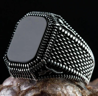 New Inlaid Emerald Men's Luxury Ring Personality Retro Domineering Personality Ring To Attend The Banquet Party Jewelry
