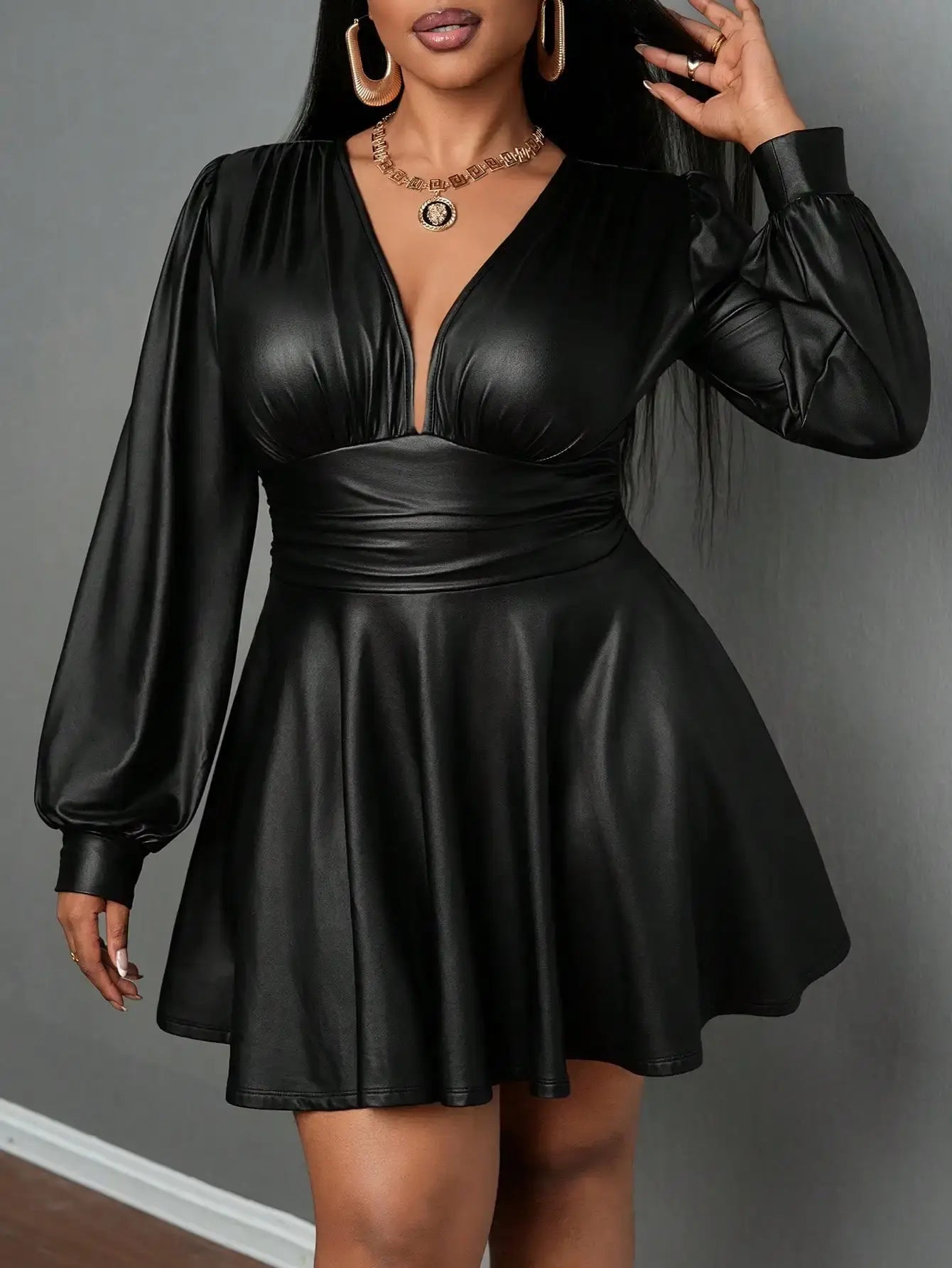 Große Größen Lederrock für Damen tiefer V-Ausschnitt Laternenärmel Tailliert A-Linien-Party-Outfit Sexy Mädchen-Ensemble