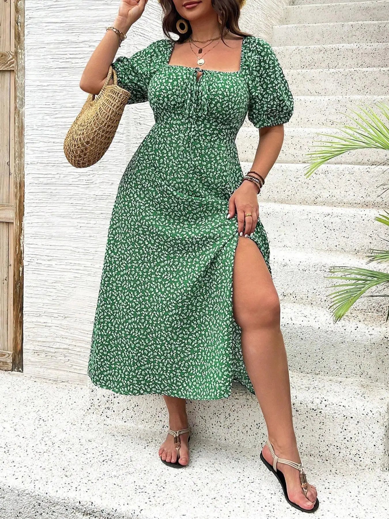 【Plus Size】Ditsy Floral Print Square Neck Dress, Casual Fashion Long Sleeve Dress for Daily Outdoor Wear, Women Plus Clothing fo