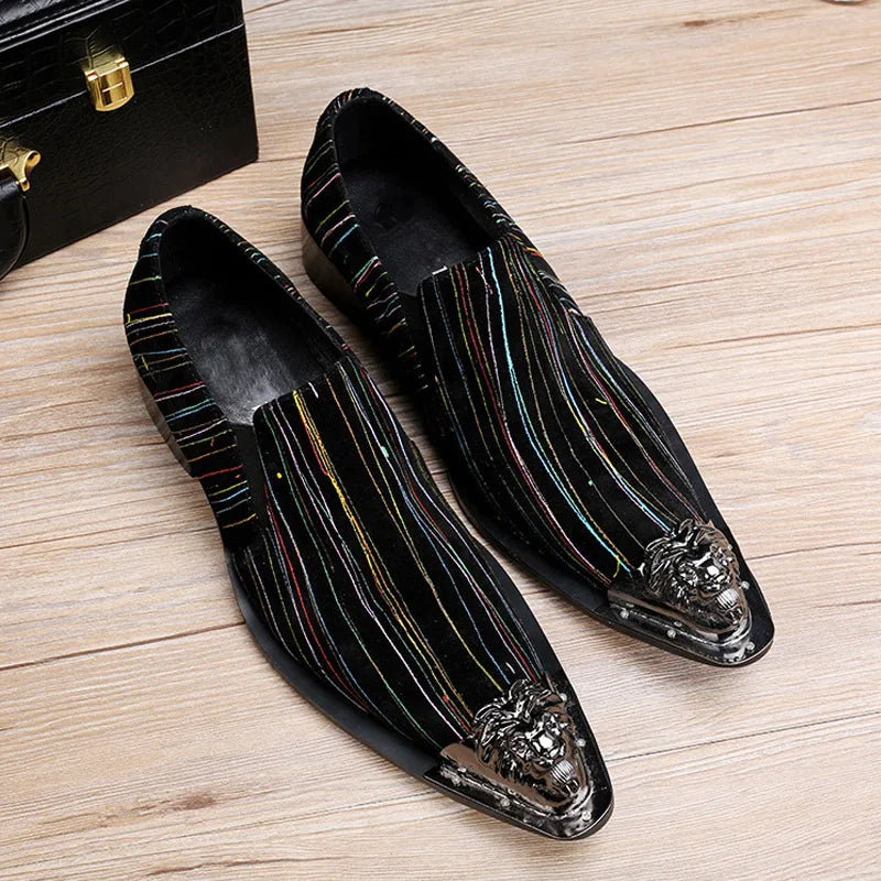Neu eingetroffen: rote spitze Herren-Lederschuhe aus echtem Leder mit Metallspitze und Kristall, handgemacht, modische Friseurschuhe