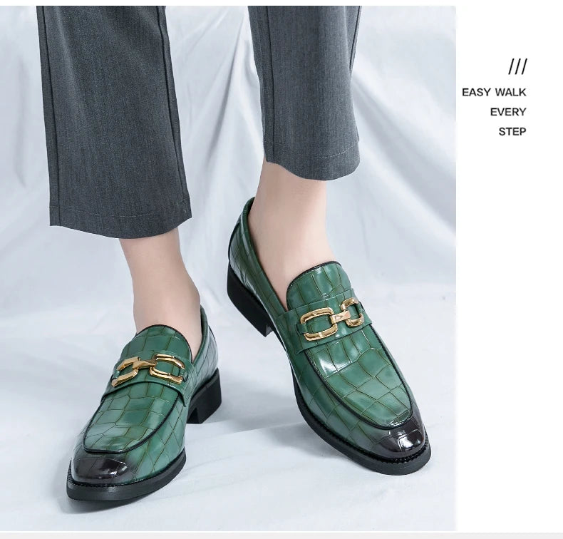 46 Plus-Size Metal Pressed Floral Loafers 2024 New Merchant Leather Shoes Men's Casual Pressed Plaid Leather Pointy
