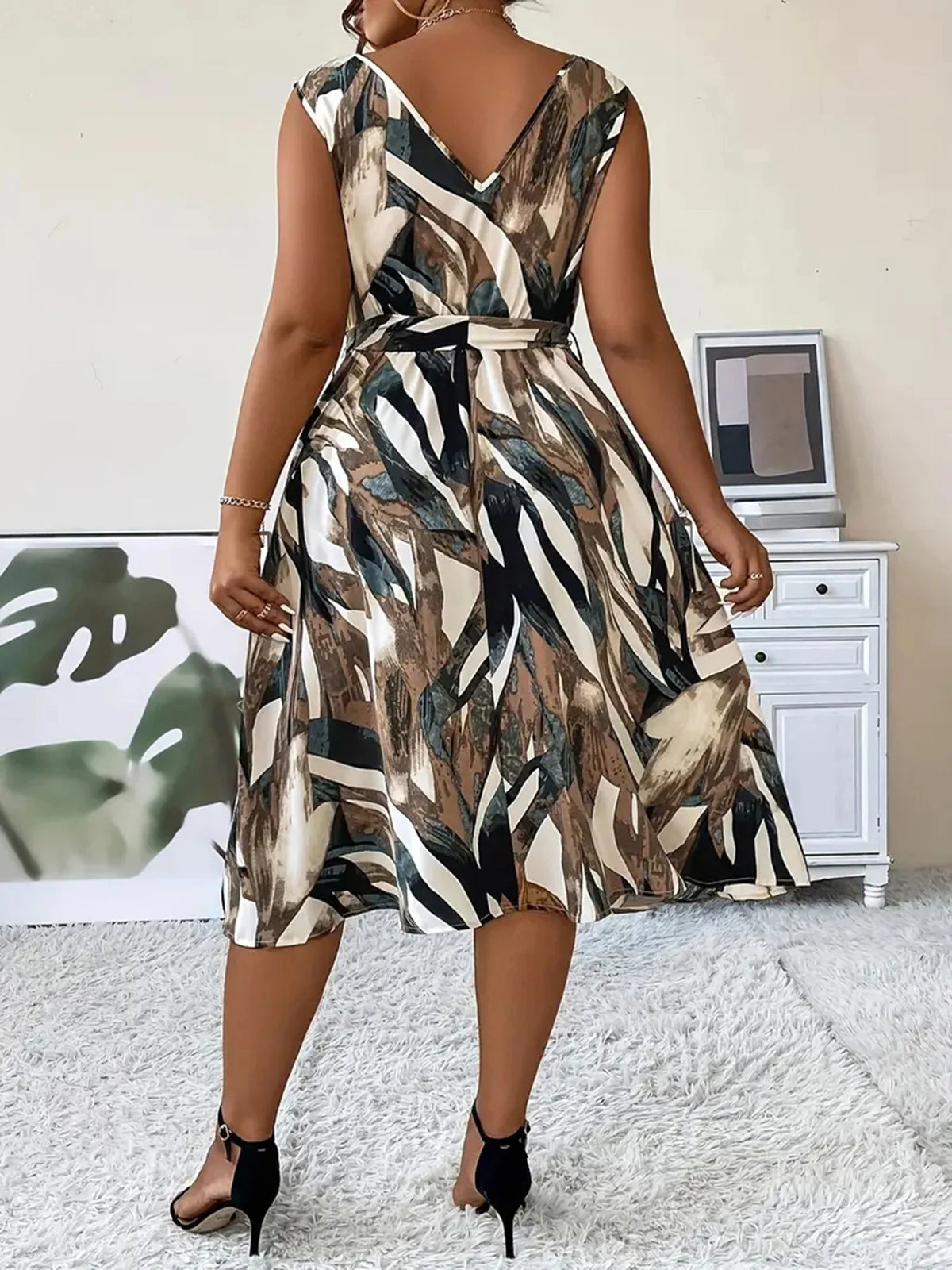 Elegantes Kleid für Damen in Übergrößen mit sexy V-Ausschnitt, stilvollem Pendler-Slim-Fit und ärmellosem Design