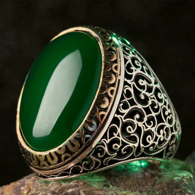 New Inlaid Emerald Men's Luxury Ring Personality Retro Domineering Personality Ring To Attend The Banquet Party Jewelry