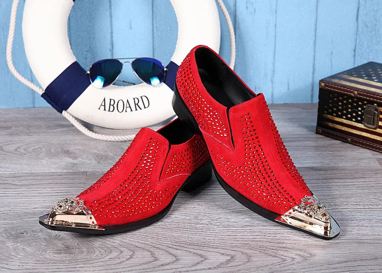 Neu eingetroffen: rote spitze Herren-Lederschuhe aus echtem Leder mit Metallspitze und Kristall, handgemacht, modische Friseurschuhe