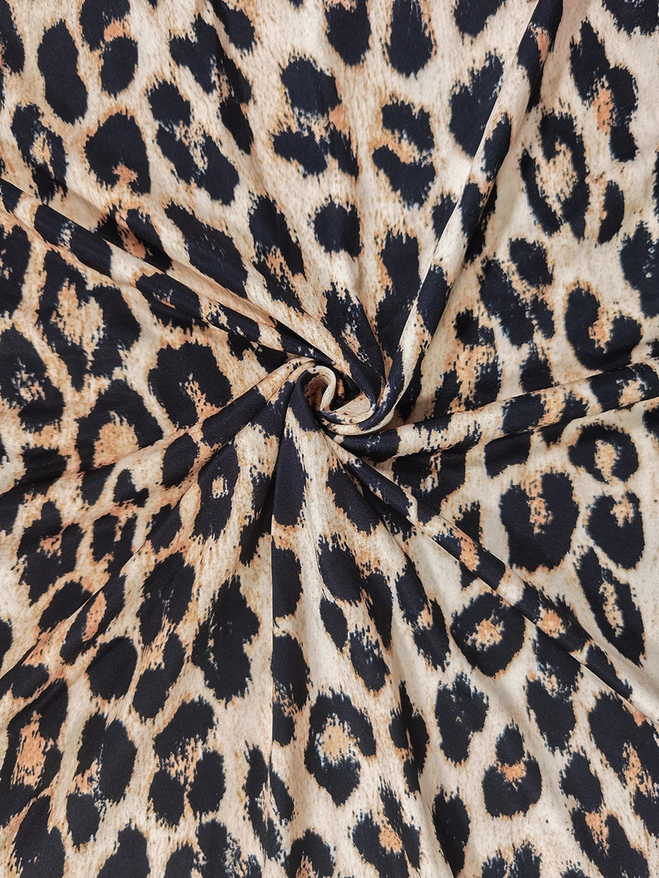Maxikleid in Übergröße mit Leopardenmuster und Spaghettiträgern, lässige Strand- und Urlaubskleidung, trendige Sommermode für Damen