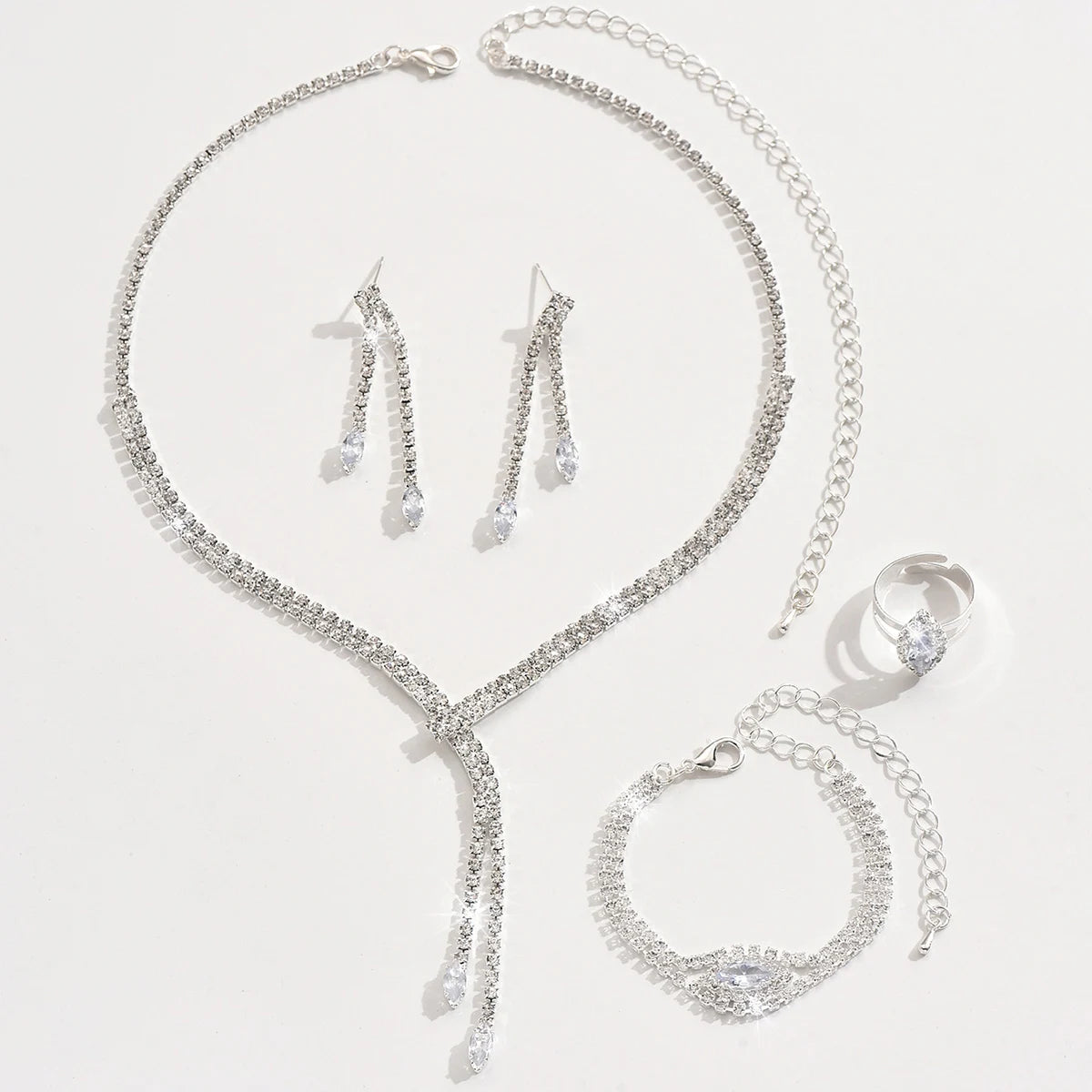 Simple and atmospheric sparkling necklace, earrings, bracelet, three piece set suitable for photography, bridal dress matching