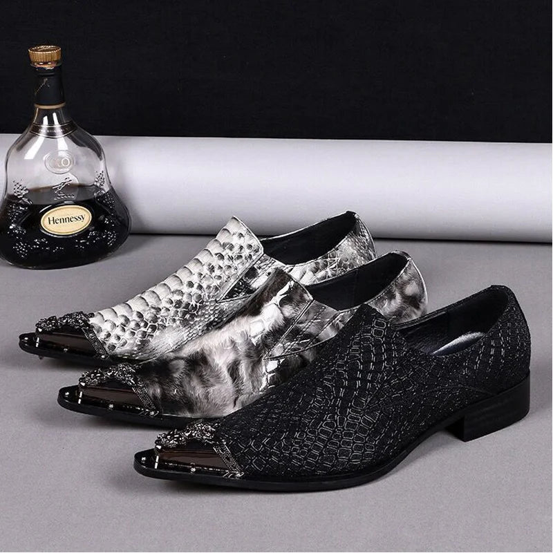Neu eingetroffen: rote spitze Herren-Lederschuhe aus echtem Leder mit Metallspitze und Kristall, handgemacht, modische Friseurschuhe