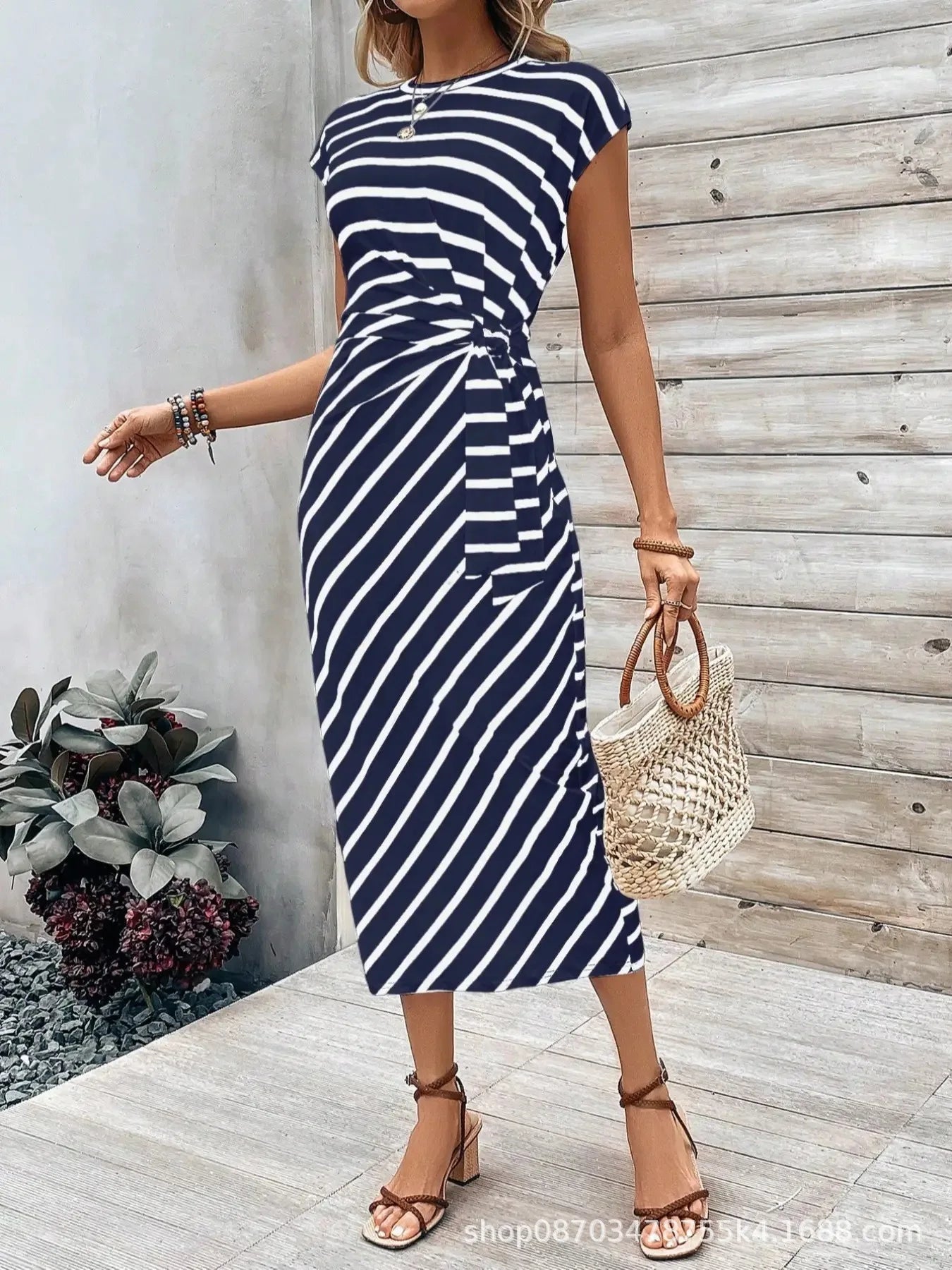 Elegant And Elegant Waist Lace Up Striped Round Neck Short Sleeve Long Dress Summer Party Bodycon Women's Dresses