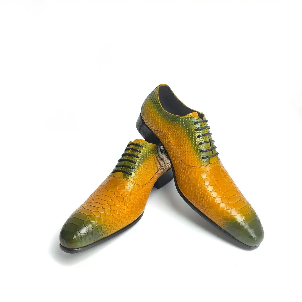 Klassische Schlangen-Print Herrenschuhe für das Geschäftsbüro Zapatos De Hombre Metallschnalle Dekoration Bequeme Leder Herrenschuhe Neu