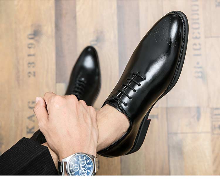 Neue rote Sohle Brogue Schuhe Herren Schwarz Business Herren Formelle Schuhe Schnürung Runde Zehen Frühling/Herbst
