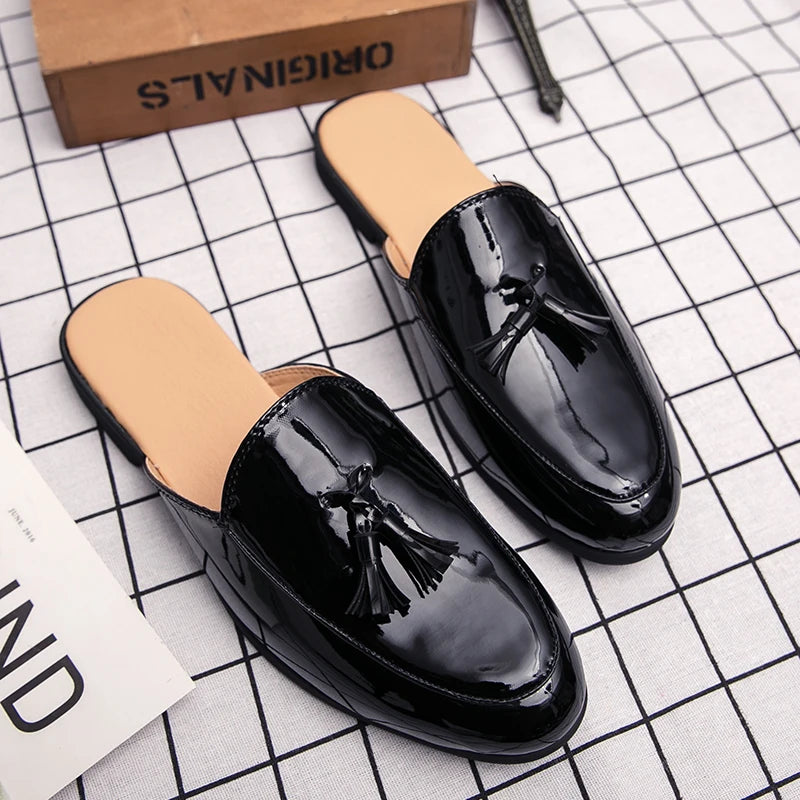 2022 Luxury Brand Patent Leather Loafers Slippers Men Flip Flops Sandals Classic Mules Slides Outdoor Man Tassel Casual Shoes