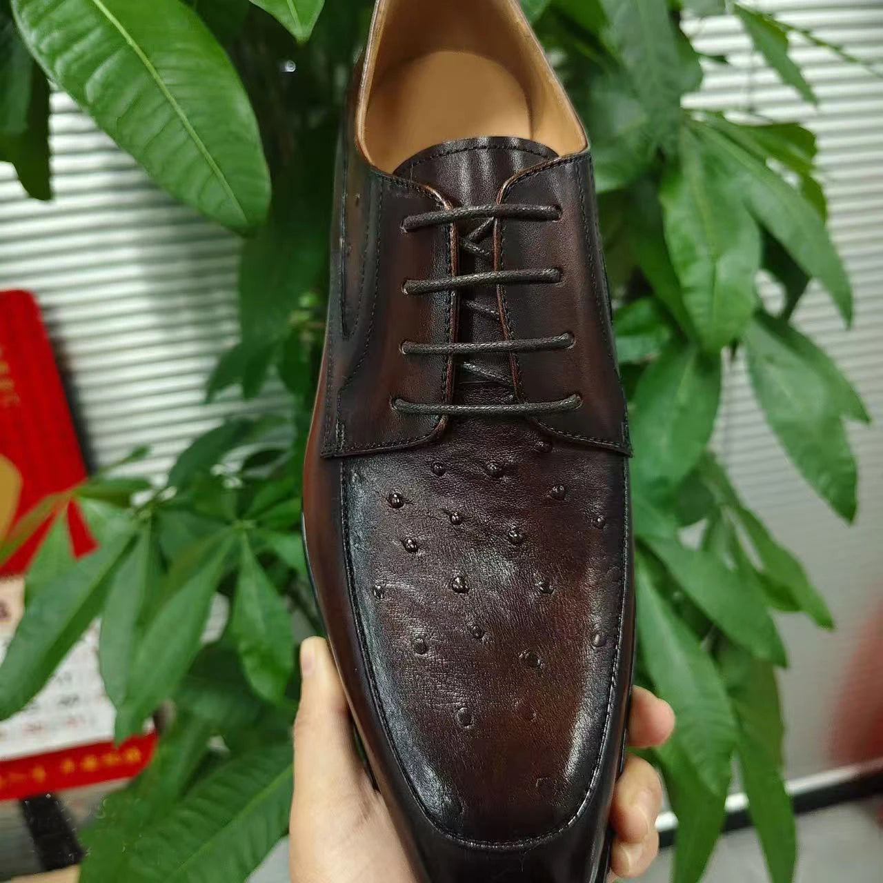 2026 neues Straußenleder-Muster Herren Business-Schuhe aus echtem Leder handgefertigt Rindsleder Modische Freizeit Business Lederschuhe