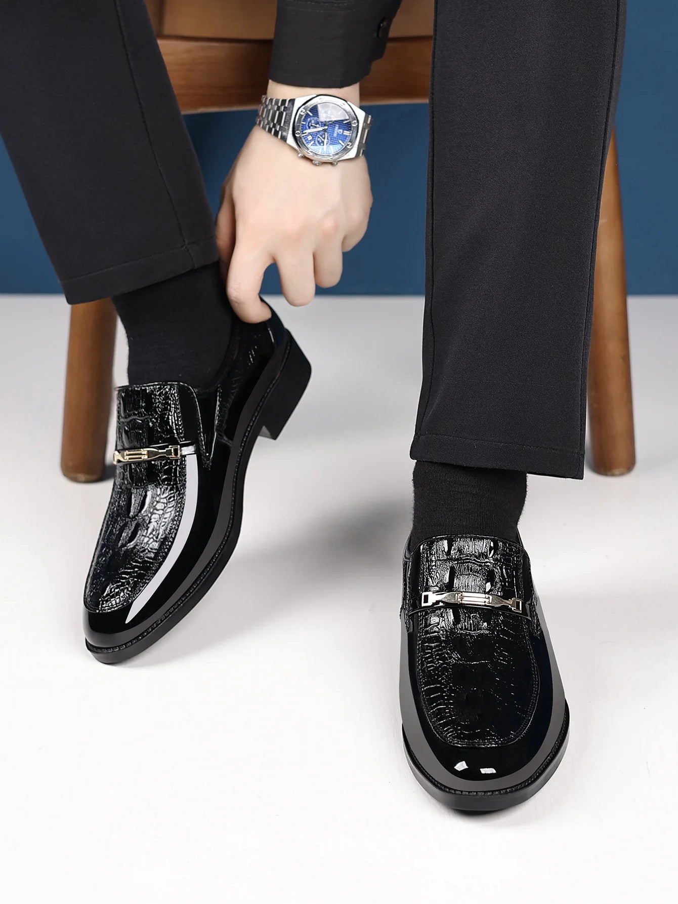 Luxury Men Dress Shoes Crocodile Leather Business Casual Shoes for Men Wedding Party Shoes High Quality Slip on Loafers Big Size