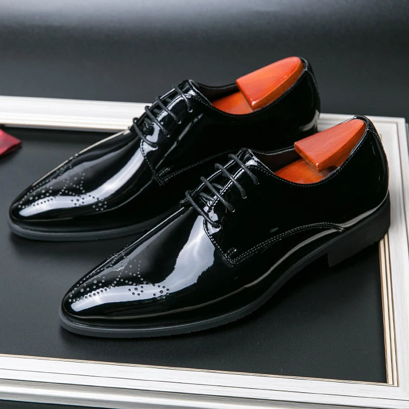 Neu eingetroffene grüne Oxford-Schuhe für Herren, PU, runde Kappe, Schnürung, unifarben, Party, Herren-Abendschuhe, Größe 38-48