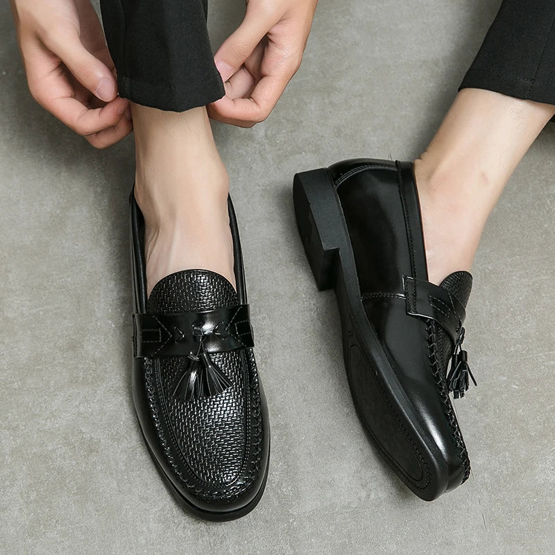 Herren Business Casual Schuhe Hochwertige Brogues Leder Loafers Gesellschaftliche Party Lederschuhe Herren Quasten Hochzeitsschuhe