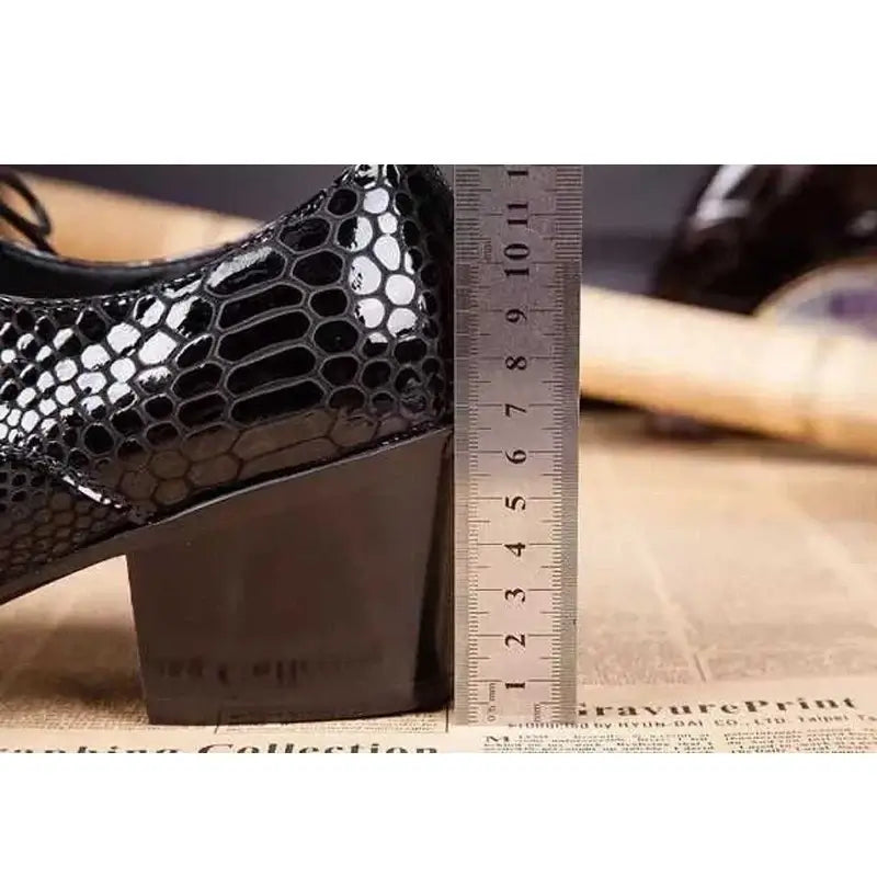 Luxusmarke Herrenschuhe Glitzer Gold italienische Hochzeitsschuhe Herren Leder Spitz Zehe Anzugschuhe Übergröße Herrenschuhe