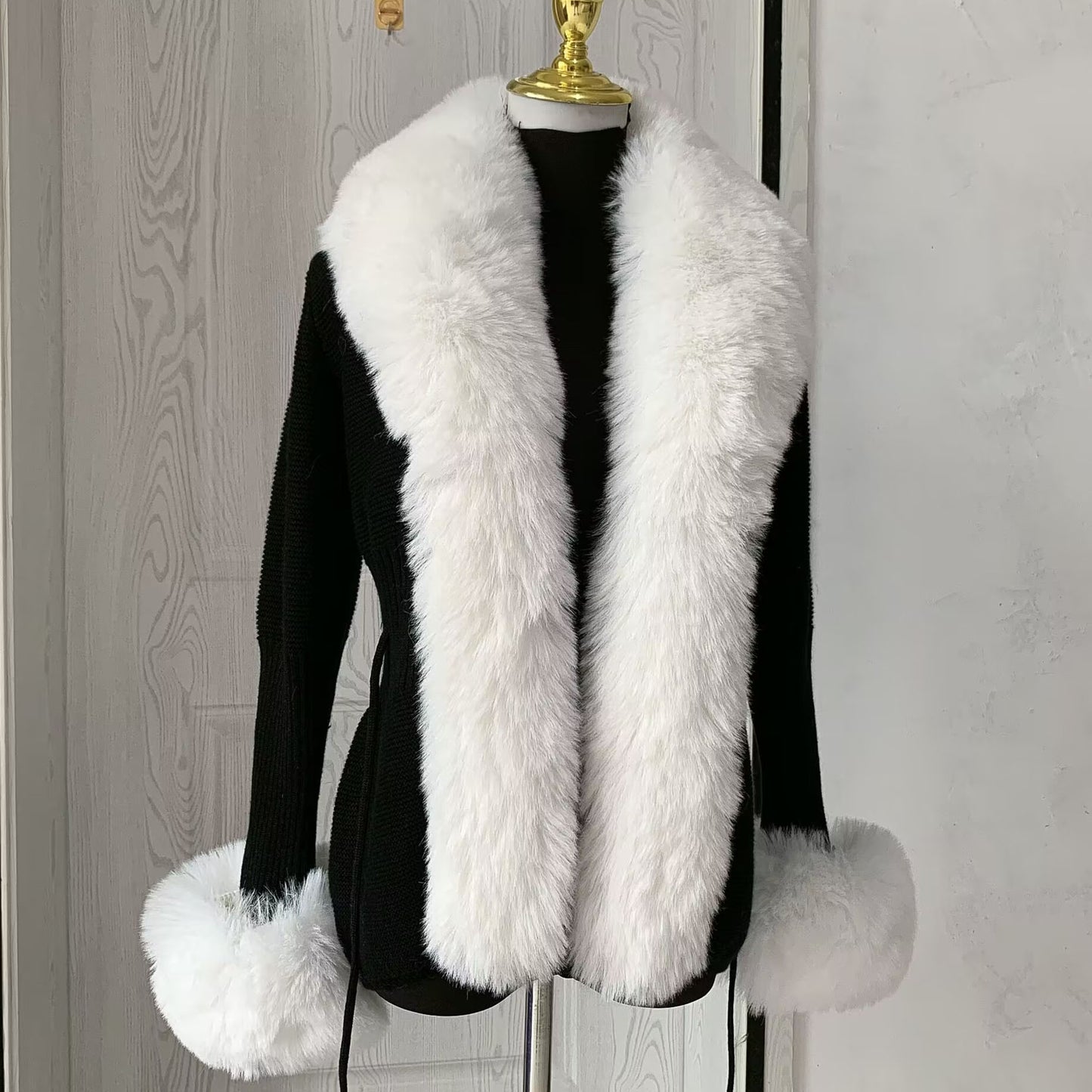 Women faux fur knitted cardigan with fox whole fur collar Autumn-winter luxury faux fox fur cardigan fashion sexy artificial fur