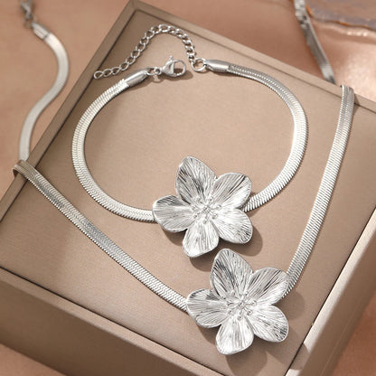Stainless Steel Jewelry Set Exquisite Light Luxury Flower Pendant Minimalist Jewelry Set For Women Jewelry Party Gift Daily Wear