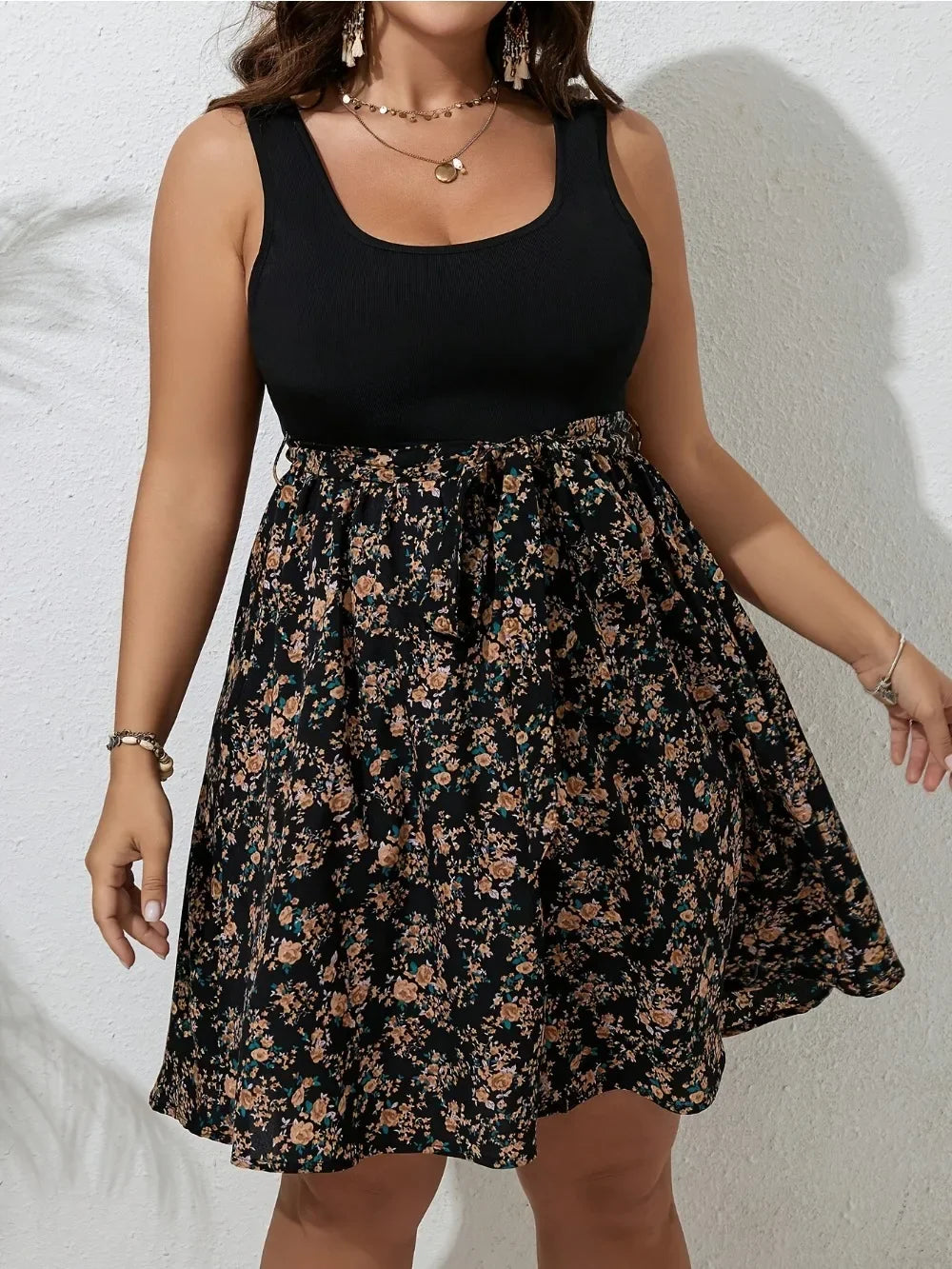 Damen Plus Size Sommerkleid Strick Blumenmuster Ärmellos Knielang Große Größen Bauchkontrolle Freizeit Elegantes Kleid