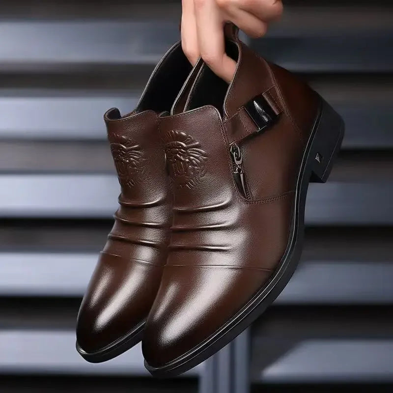 Trendige britische Herren-Halbstiefel mit spitzer Zehenkappe für festliche Anlässe und Hochzeiten – Modische Herrenschuhe
