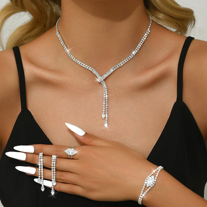 Simple and atmospheric sparkling necklace, earrings, bracelet, three piece set suitable for photography, bridal dress matching