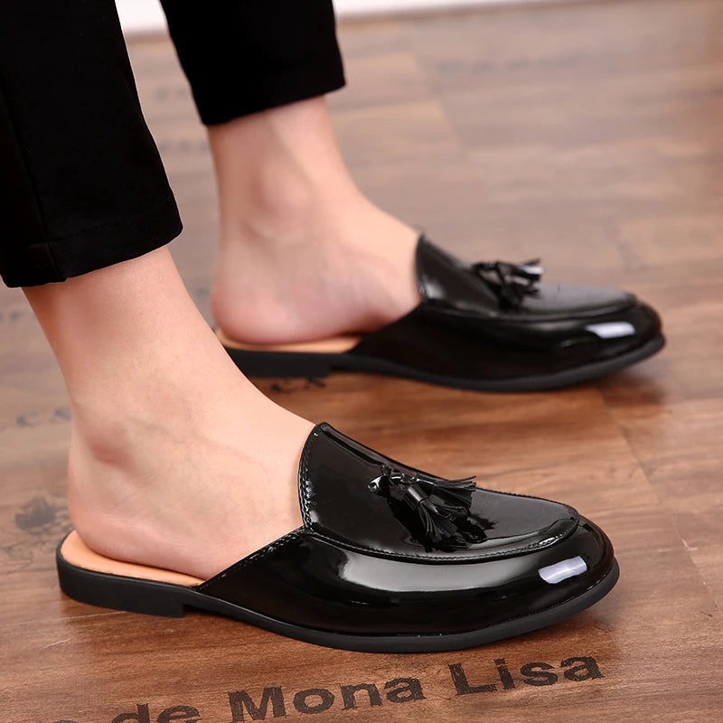 2022 Luxury Brand Patent Leather Loafers Slippers Men Flip Flops Sandals Classic Mules Slides Outdoor Man Tassel Casual Shoes