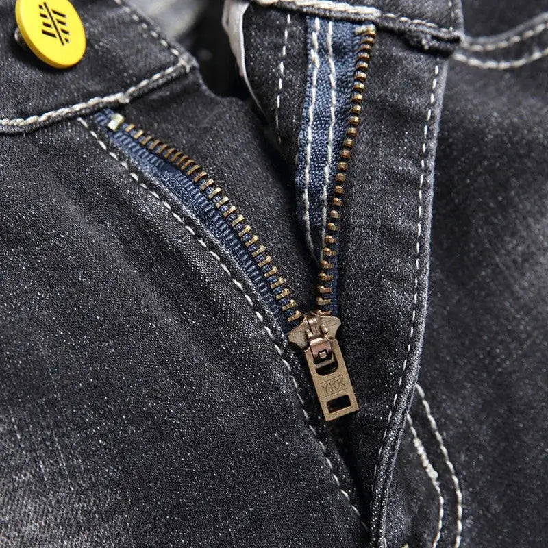 Hochwertige Herren-Loch-Denim-Shorts Sommer Neue Mode Freizeit Slim Fit Zerrissene Retro Kurze Jeans Herren Marken Klassische Hosen
