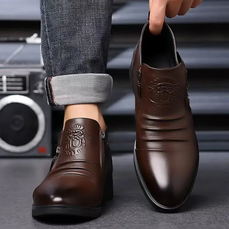 Trendige britische Herren-Halbstiefel mit spitzer Zehenkappe für festliche Anlässe und Hochzeiten – Modische Herrenschuhe