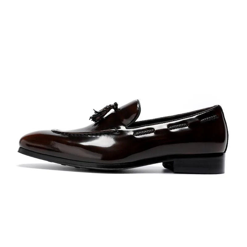 Britischer Stil Echtes Leder Herren Mokassins Atmungsaktive Quasten Slip-On-Abendschuhe Glänzende Business-Freizeit-Lederschuhe für den Sommer