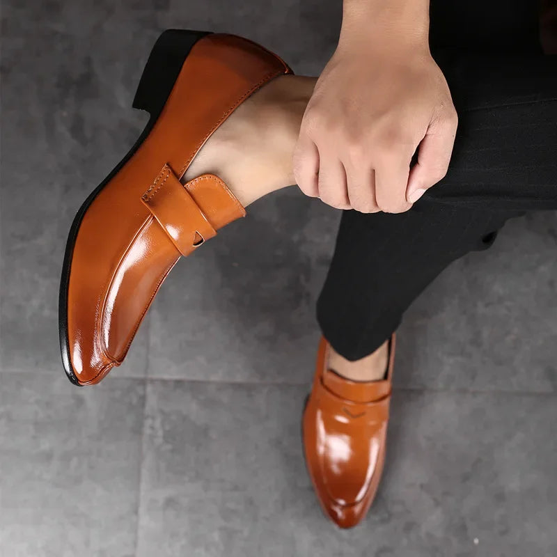 Men Leather Shoes New British Business Dress Shoes Fashion Pointed Social Shoes Casual Shoes Zapatos Hombres
