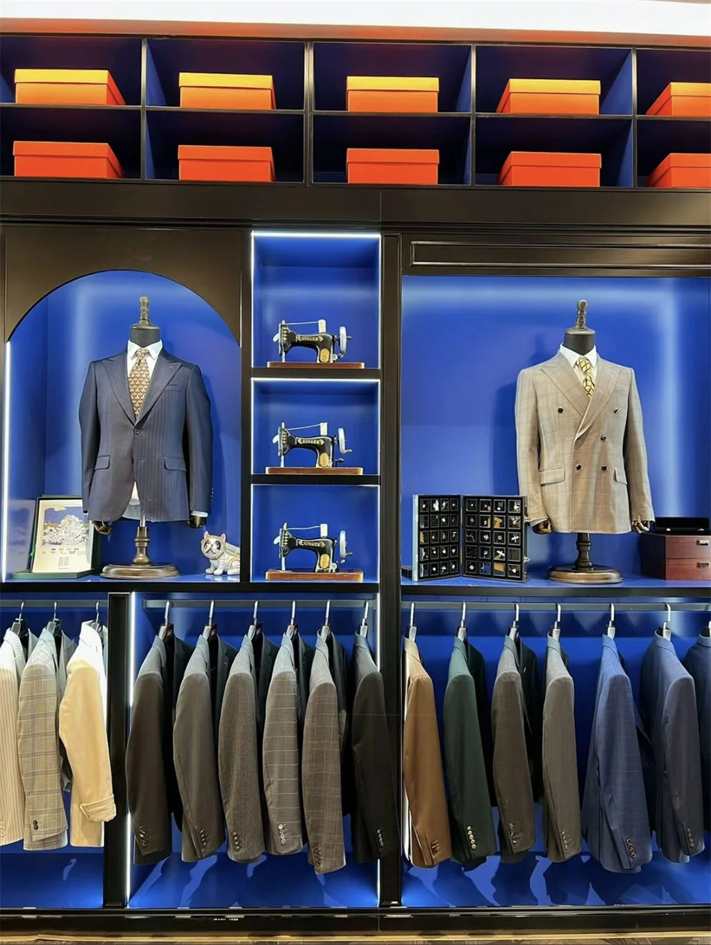 American style Fashion High-qublity Men Suits Slim Fit Notched Lapel Groom Tuxedos 2 Pcs Sets Business Male Blazers Ropa Hombre