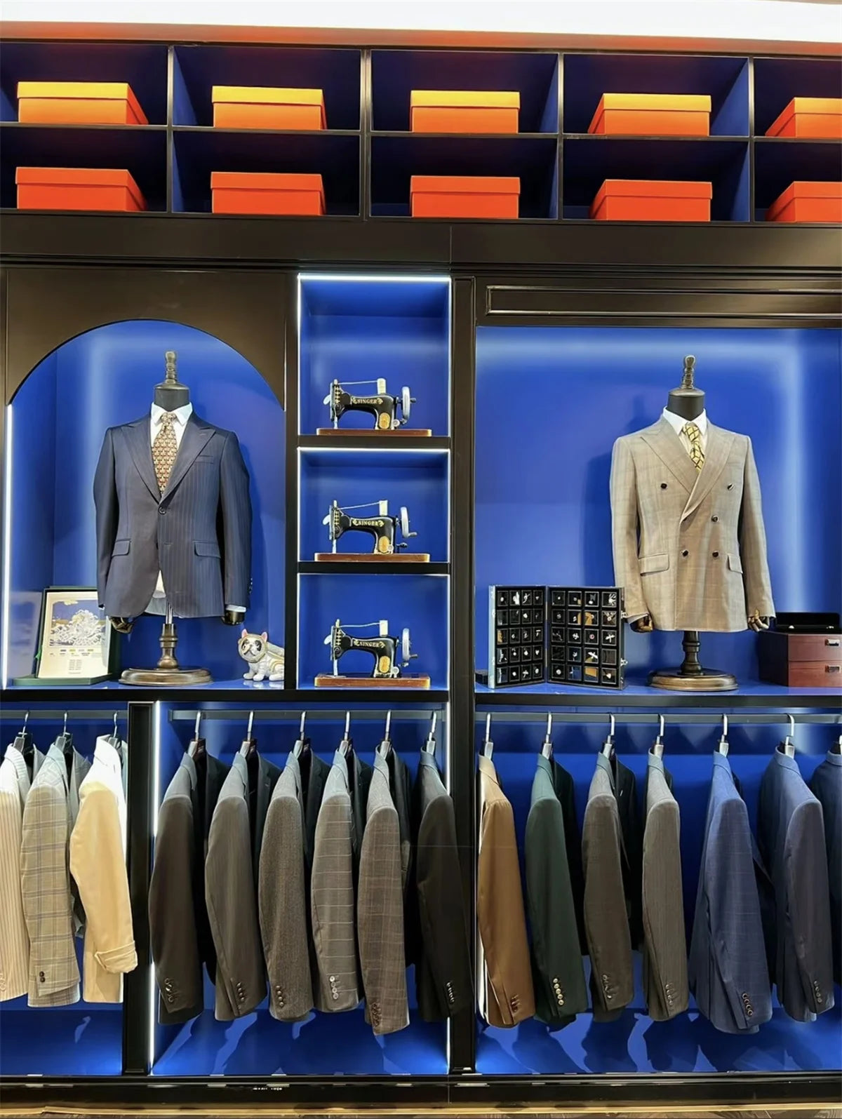 American style Fashion High-qublity Men Suits Slim Fit Notched Lapel Groom Tuxedos 2 Pcs Sets Business Male Blazers Ropa Hombre