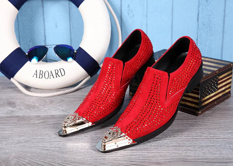 Neu eingetroffen: rote spitze Herren-Lederschuhe aus echtem Leder mit Metallspitze und Kristall, handgemacht, modische Friseurschuhe
