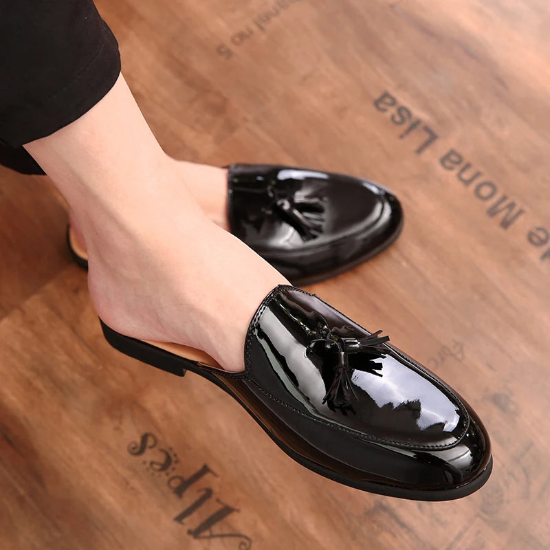 2022 Luxury Brand Patent Leather Loafers Slippers Men Flip Flops Sandals Classic Mules Slides Outdoor Man Tassel Casual Shoes