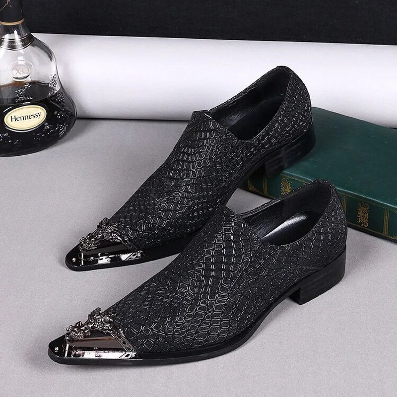 Neu eingetroffen: rote spitze Herren-Lederschuhe aus echtem Leder mit Metallspitze und Kristall, handgemacht, modische Friseurschuhe