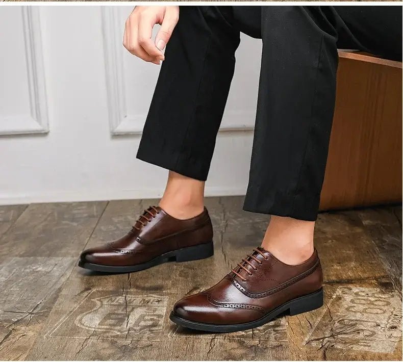 Herren Schwarze Brogue Oxford Schuhe Formelle Anzugschuhe für Business Hochzeit Rote Sohle Bequeme Schnürschuhe