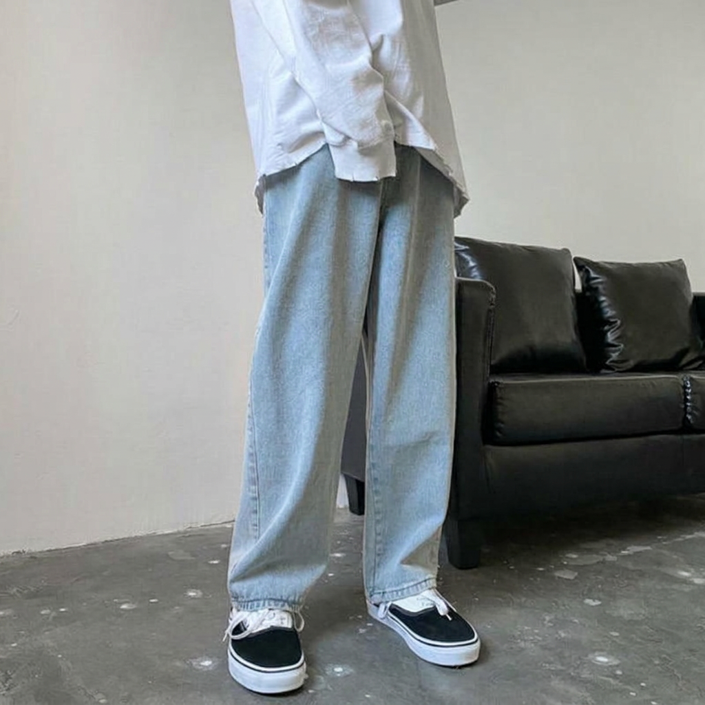 Men's Wide-Leg Jeans — Retro Streetwear Denim