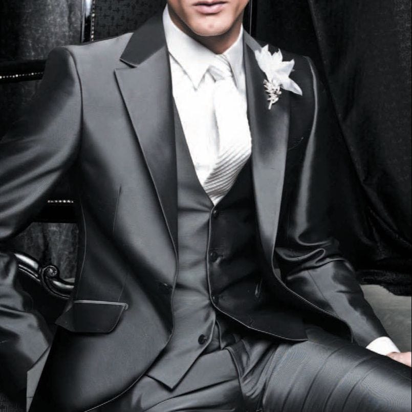 Fashion Casual Custom Made Groom Tuxedo Navy Blue Peak Lapel Wedding/Prom Best Man Suits Bridegroom (Jacket+Pants+Vest)
