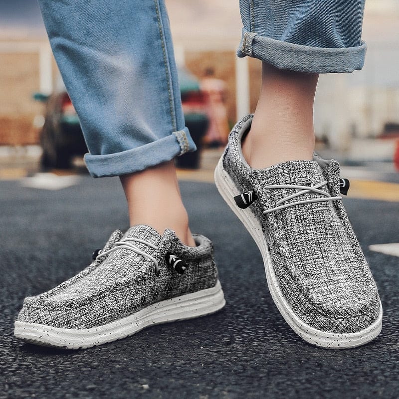 Large Size Outdoor Men&#39;s Casual Denim Canvas Shoes Vulcanize Shoes Fashion Luxury Style Designer Breathable Men Sneakers Loafers