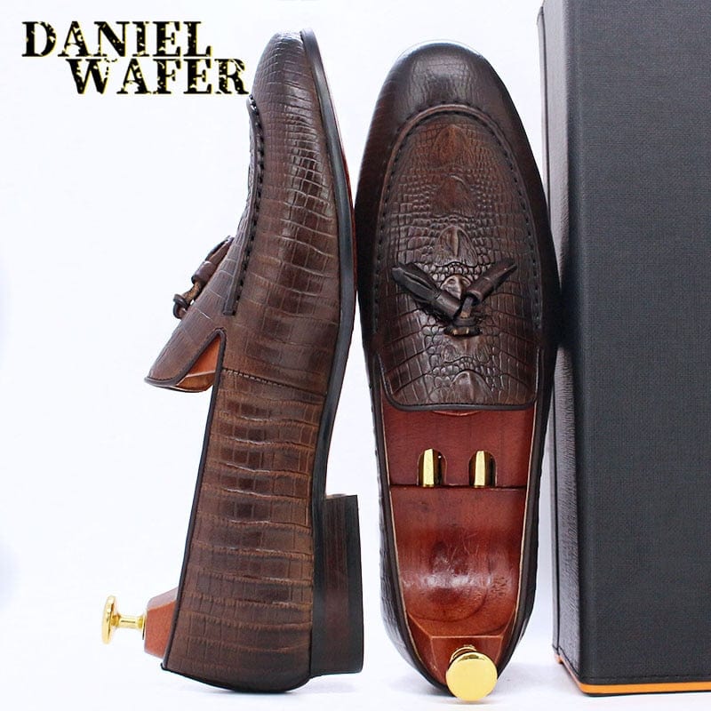 LUXURY MEN LOAFERS SHOES BLACK COFFEE CROCODILE PRINTS SLIP ON TASSELS LOAFERS CASUAL MAN SHOES FORMAL DRESS LEATHER SHOES MEN