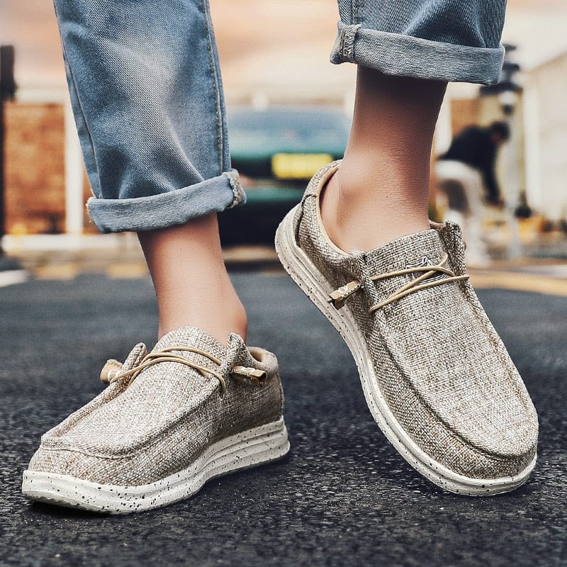 Large Size Outdoor Men&#39;s Casual Denim Canvas Shoes Vulcanize Shoes Fashion Luxury Style Designer Breathable Men Sneakers Loafers